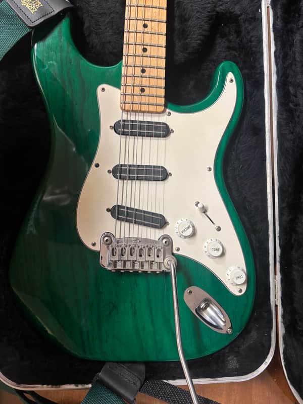 G&L Legacy USA Special 1993 - gloss image 1