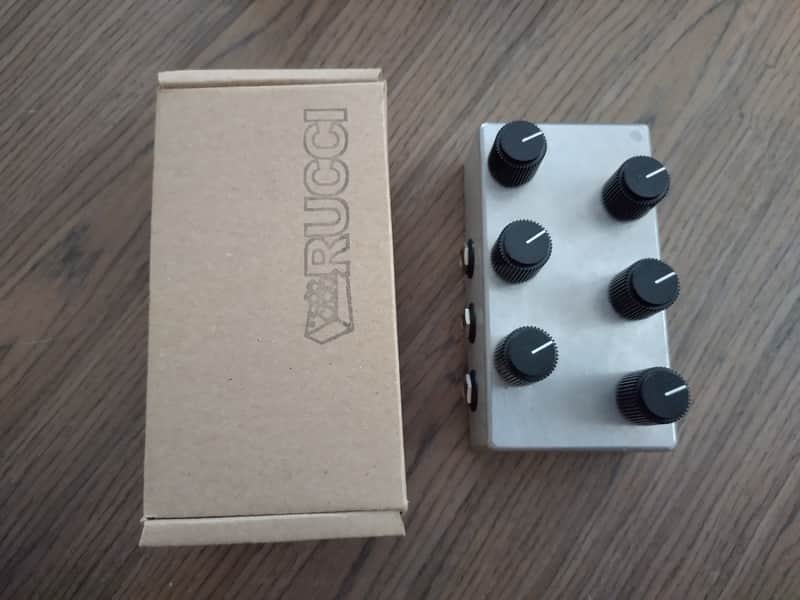 Rucci Electronics 3x2 Matrix Mixer image 1