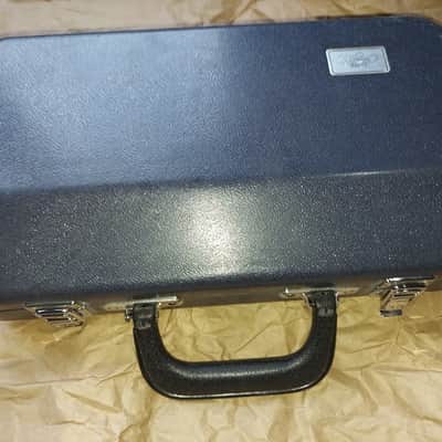 Jupiter CC-60 Carnegie Edition XL clarinet with case. Very good condition image 2