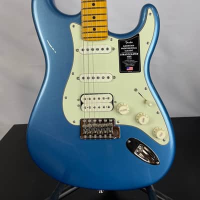 Fender American Professional Classic Stratocaster HSS Electric Guitar, Maple Fingerboard, Faded Lake Placid Blue image 3