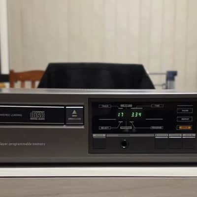 VINTAGE PHILLIPS CD PLAYER/MADE IN JAPAN image 1