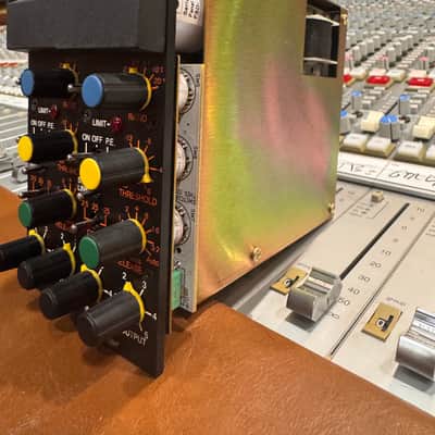 Q2 Audio Compex F765 500 Series Compressor / Limiter Module 2010s - Black image 3