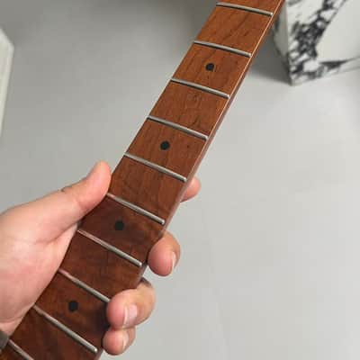 1 Round End stainless steel 22frets Roasted flame Maple Electric guitar neck Spoke Wheel Truss Rod 25.5inch hole 10mm  Satin image 2