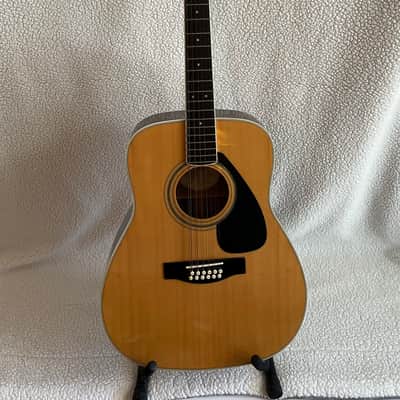 YAMAHA FG420A acoustic guitars