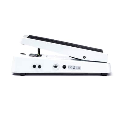 Dunlop 105Q Cry Baby Bass Wah Pedal image 4