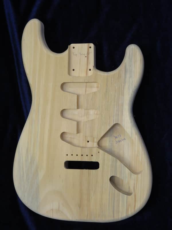 40yr Aged Pine Strat Style body - 3lbs 1oz #3671  *IMPORT CHARGES INCLUDED image 1