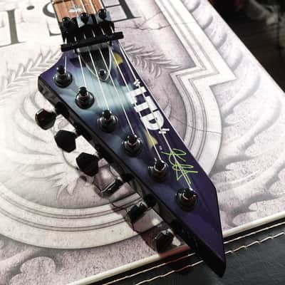 ESP LTD Kirk Hammett Signature KH-WZ White Zombie image 10
