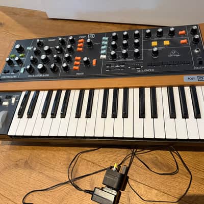 Behringer Poly D 4-Voice Polyphonic Synthesizer 2020 - Present - Black / Wood