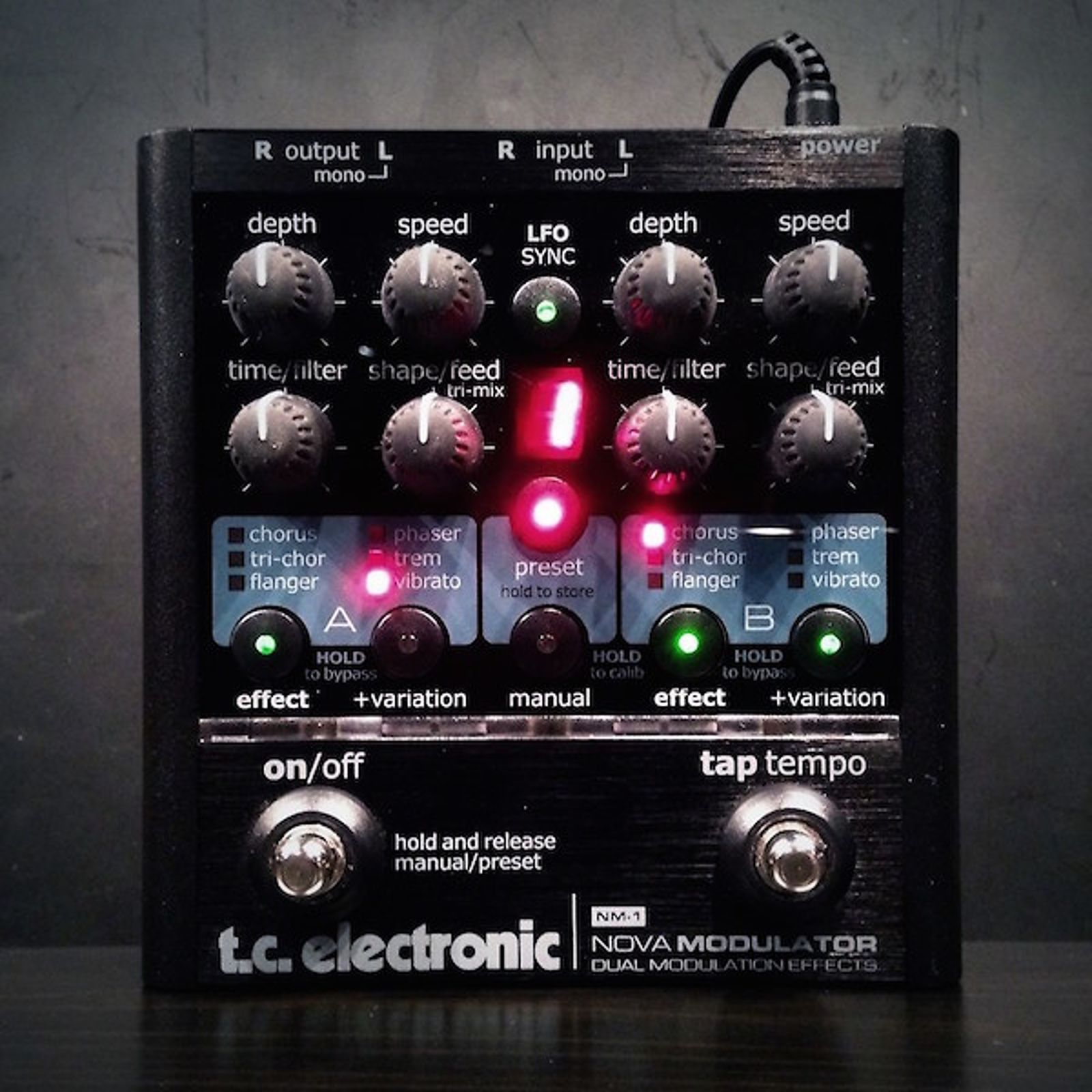 ギター t.c. electronic Nova Modulator NM-1 qd2lyn5zoysm6a7laca6.jpg