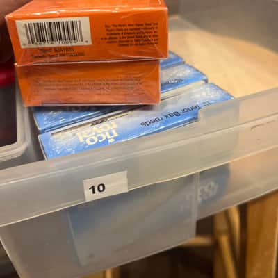 Rico 10 Alto Sax Reeds #3.5 2025 - Wood image 2