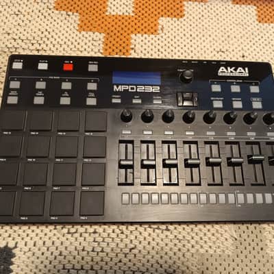 Akai MPD232 | Reverb