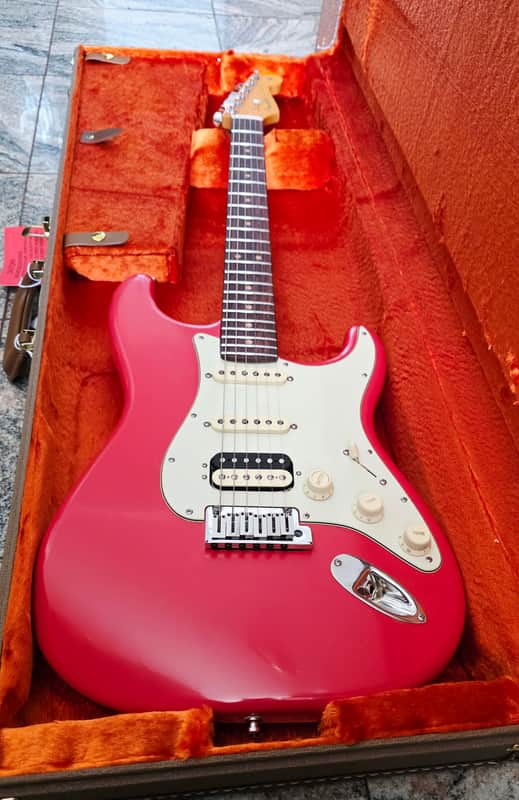 Fender American Ultra Luxe Vintage '60s Stratocaster HSS 2025 - Present - Fiesta Red