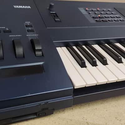 Yamaha EX5 Synthesizer Workstation 1998 76-Keys - Extended Synthesis AWM2 AN VL FDSP 128-Voice image 7