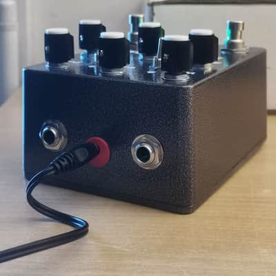 Lone Wolf Audio Iron Fist V3 fuzz image 16