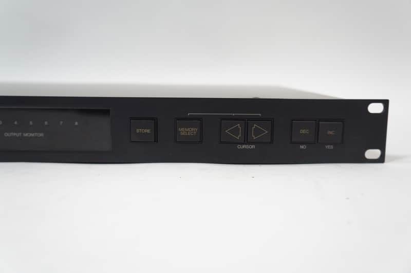 YAMAHA MJC8 MIDI PATCHBAY 8 in / 8 out MIDI Patcher Mixer