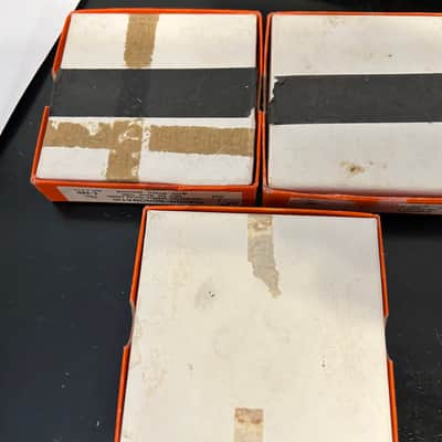 Gibson Sonomatic string boxes (3) 1950s empty +6 asst. strings Case Candy image 6
