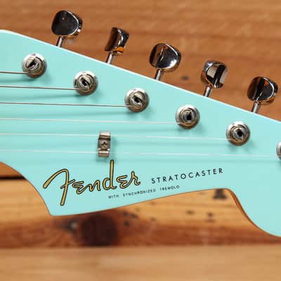 Fender Special Edition 60s Stratocaster Lacquer Daphne Blue Matching Head 29778 image 4