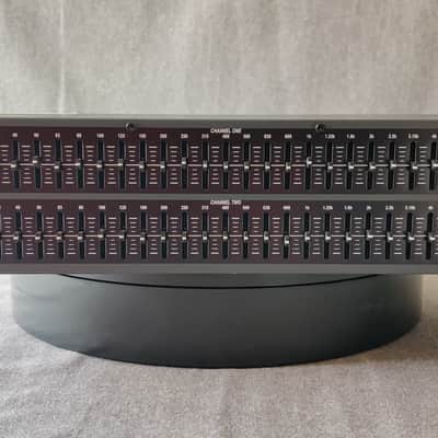 dbx 231 Dual Channel 31-Band EQ image 1