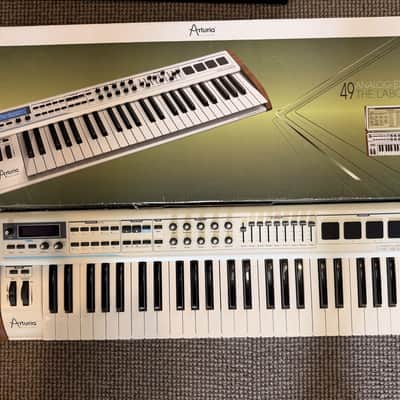 Arturia Analog Laboratory Experience 49-Key Keyboard Controller 2010 - 2014 - White image 1