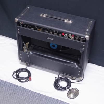 Vintage 1984 Fender Concert combo guitar Amplifier Amp w/ footswitch, cover - used - Local Pickup image 8