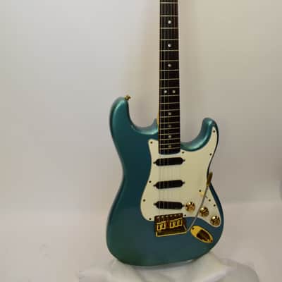 Vintage 1980 Fender "The Strat" Stratocaster Electric Guitar, Rosewood Fingerboard, Lake Placid Blue w/ Case image 2