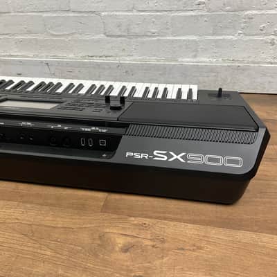 Yamaha PSR SX900 Keyboard; Serial No: BCBY01045 | Second Hand image 11