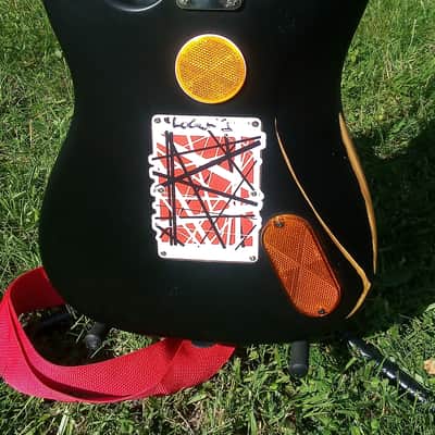 Lehara Tribute Partscaster Kramer body 1988 - Hand Relic image 6