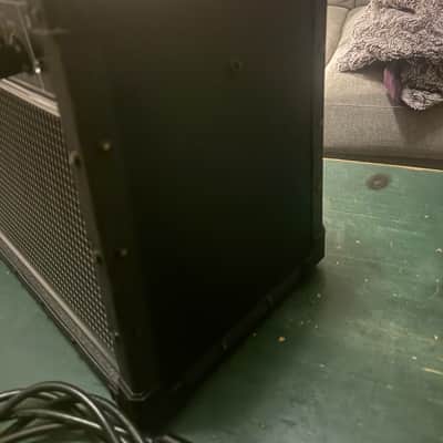 Roland JC-22 Jazz Chorus 2-Channel 30-Watt 2x6.5" Guitar Combo 2016 - Present - Black image 3