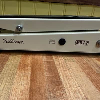 Fulltone Mini Deja Vibe MDV-2 White image 4