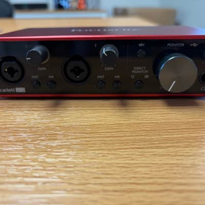 One Owner Focusrite Scarlett 2i2 3rd Gen USB Audio Interface 2019 - Present - Red / Black image 2