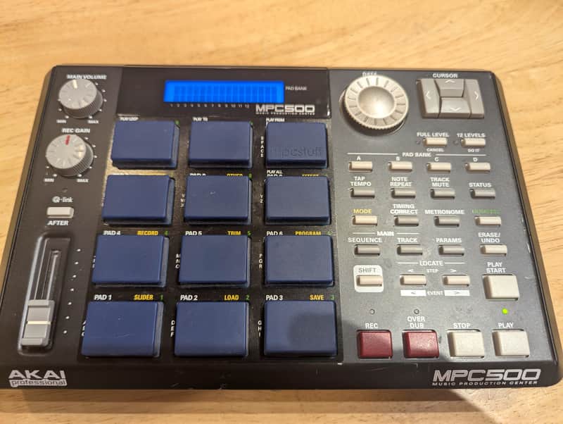 Akai MPC 500 - expanded w/ pads RAM, CF card image 1