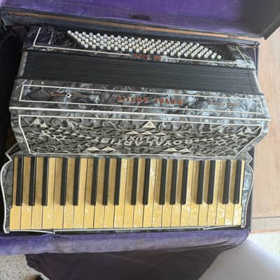 Vintage Royal Artist De Luxe IV German 41/120 Piano Accordion w/ Case image 2