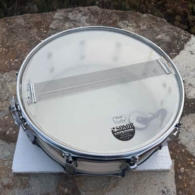 RARE Ludwig 10 LUG Vistalite Snare Drum White Opaque Acrylic 5x14 image 19