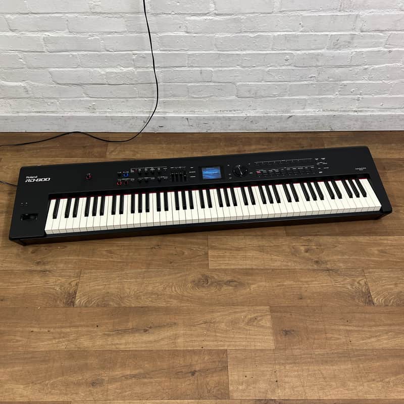 Roland RD800 Stage Piano; Serial No: Z0E3311 | Second Hand image 1
