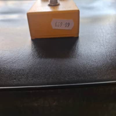 MXR M104 Distortion + 1995 - Present - Yellow image 4