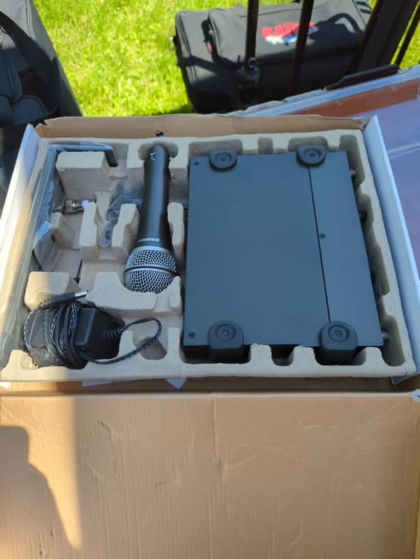 Samson AirLine Synth True Diversity UHF Wireless Handheld Mic System 2010s - Black " No Transmitter" image 1
