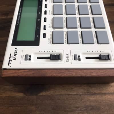 Akai MPC1000 Custom White / Woodgrain, with hard drive image 4