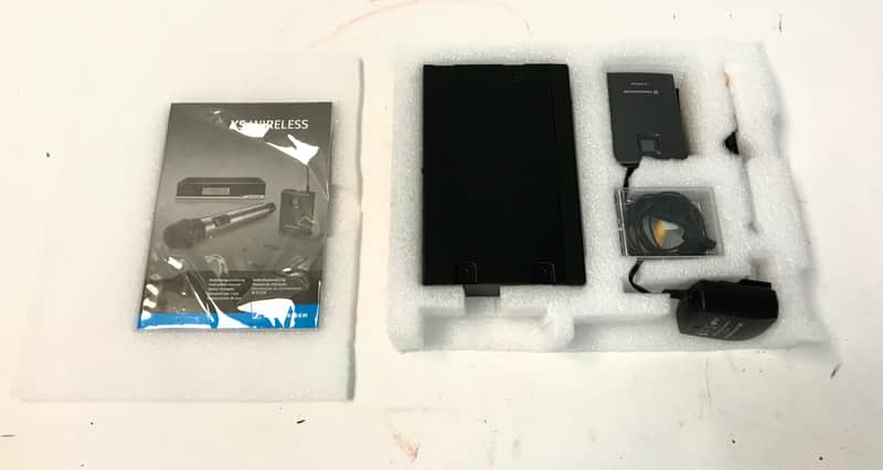 Sennheiser XS Wireless EM10/SK20 Lavalier Microphone System image 1