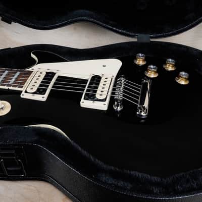 Gibson Les Paul Classic 2023 Ebony w/ OHSC, Case Candy image 2