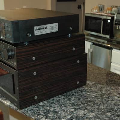Onkyo P-304 Stereo Preamp and Onkyo M-504 Stereo Amp image 5