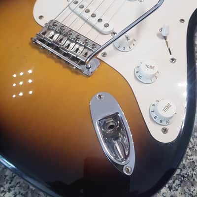 Fender Custom Shop '56 Stratocaster2005 great 2 tone sunburst nitro maple fingerboard image 5