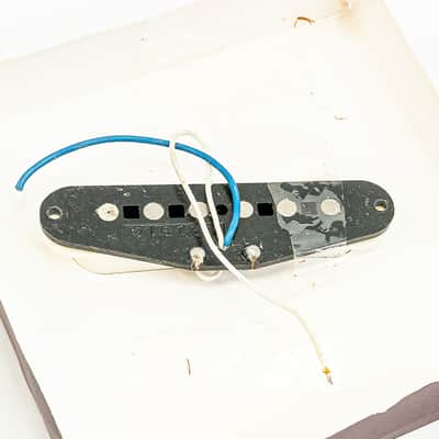 Fender 016730 Strat Single Coil Pickup White Cover w/ Non-Original Case image 2