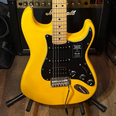 Fender Limited edition Player Stratocaster 2021 - Ferrari Yellow image 7