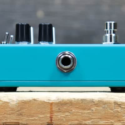 Electro-Harmonix Eddy Analog Vibrato & Chorus w/Expression Guitar Effect Pedal image 6
