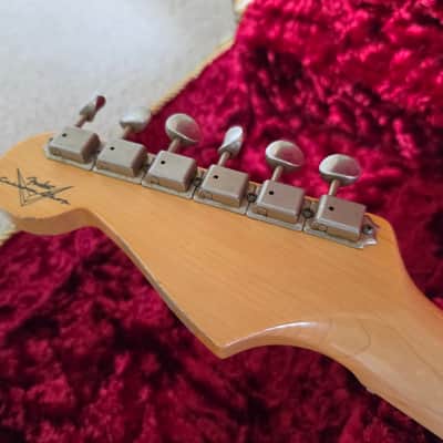 2022 Fender Custom Shop 1957 Reissue Stratocaster Heavy Relic, two-tone sunburst EX image 15