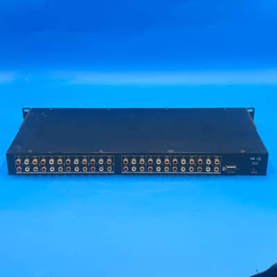 Shinybow SB-5548 8x8 Composite Video Stereo Audio Matrix Switcher image 3