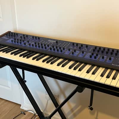 Dave Smith Instruments Poly Evolver 61-Key 4-Voice Polyphonic Synthesizer 2005 - 2011 - Blue with Wood Sides image 2