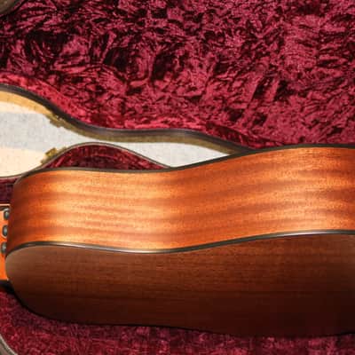 2014 Taylor 320e Baritone SLTD Spring Limited Edition - Beautiful Condition - No Tariffs image 10