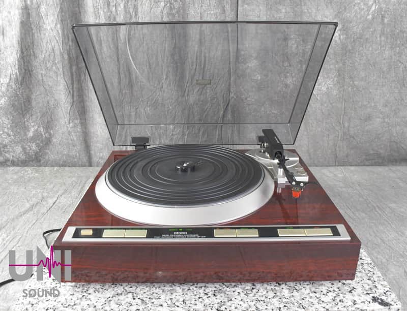 Denon DP-37F Fully Automatic Turntable in Very Good Condition