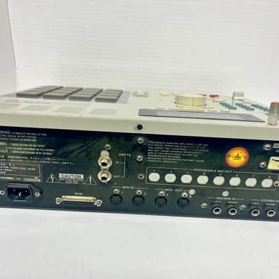 Akai MPC2000 MIDI Production Center 1997 - 2001 - Grey image 2